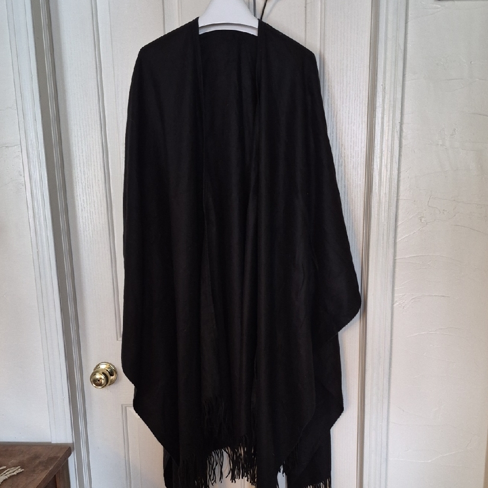 Avenue Black Acrylic Shawl